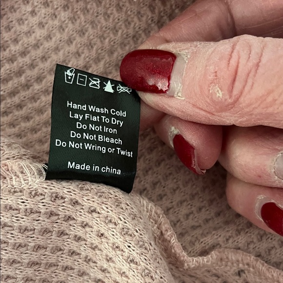 POL Quilted Pink And Cream Henley Blouse with Floral Accents Size Large NWOT - Picture 10 of 10